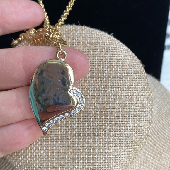 Vintage Cookie Lee NWT Gold Heart Charm Necklace - Picture 7 of 7